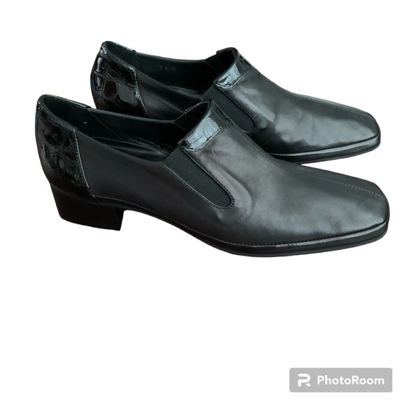 Amalfi by Rangoni Square Toe Black Nappa Leather Loafers, Size 7.5 Narrow - Picture 2 of 11